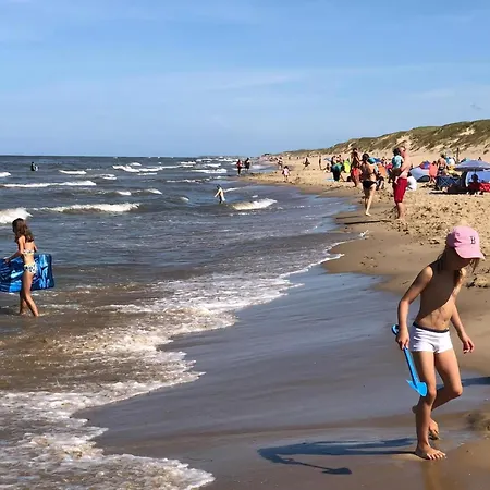 Schoenes Ferienhaus Strandopgang In Julianadorp *