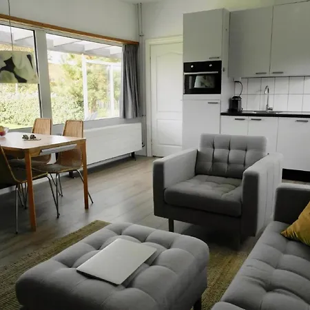 Schoenes Ferienhaus Strandopgang In Julianadorp *