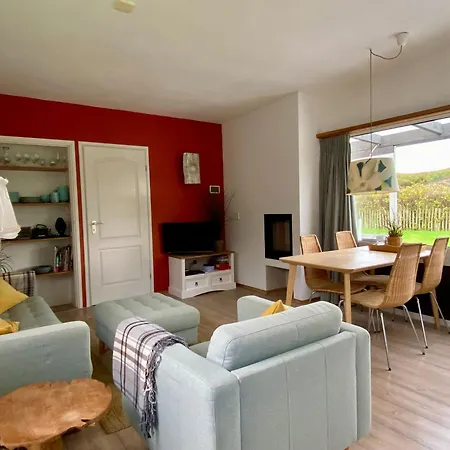 Schoenes Ferienhaus Strandopgang In Julianadorp Holiday home De Zandloper